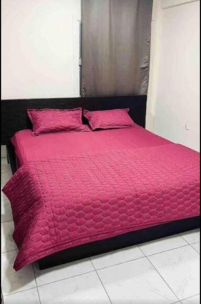 Room available in one bedroom appartment